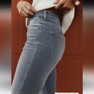 H&M High-Rise Flared Gray Denim Jeans 5-Pocket Button Zip Solid Light Wash 6